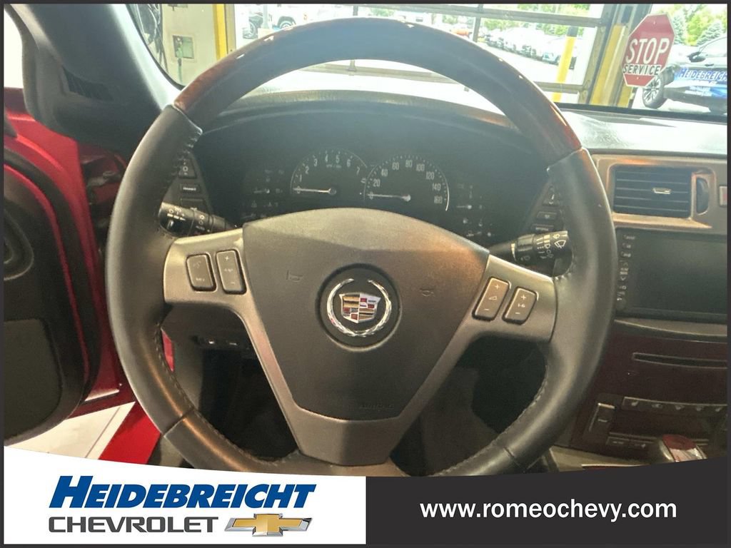Used 2007 Cadillac XLR RWD image 18