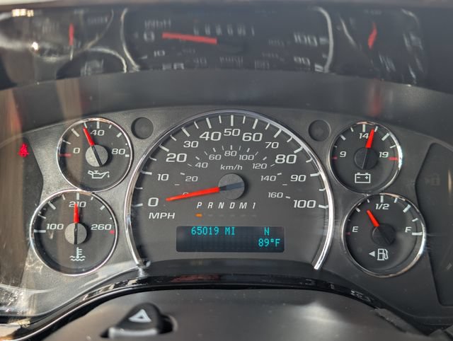 Used 2019 Chevrolet Express 2500 RWD image 25