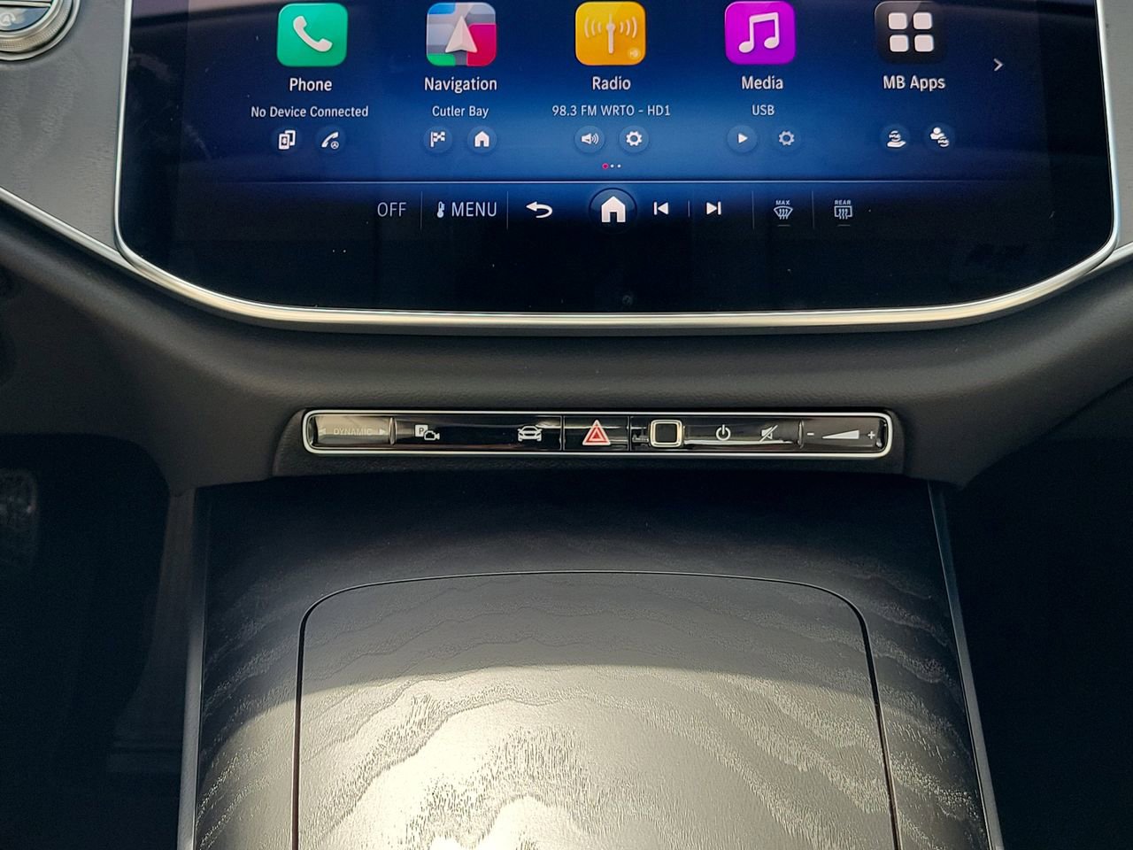 New 2026 Mercedes-Benz E 350 4MATIC Sedan image 17