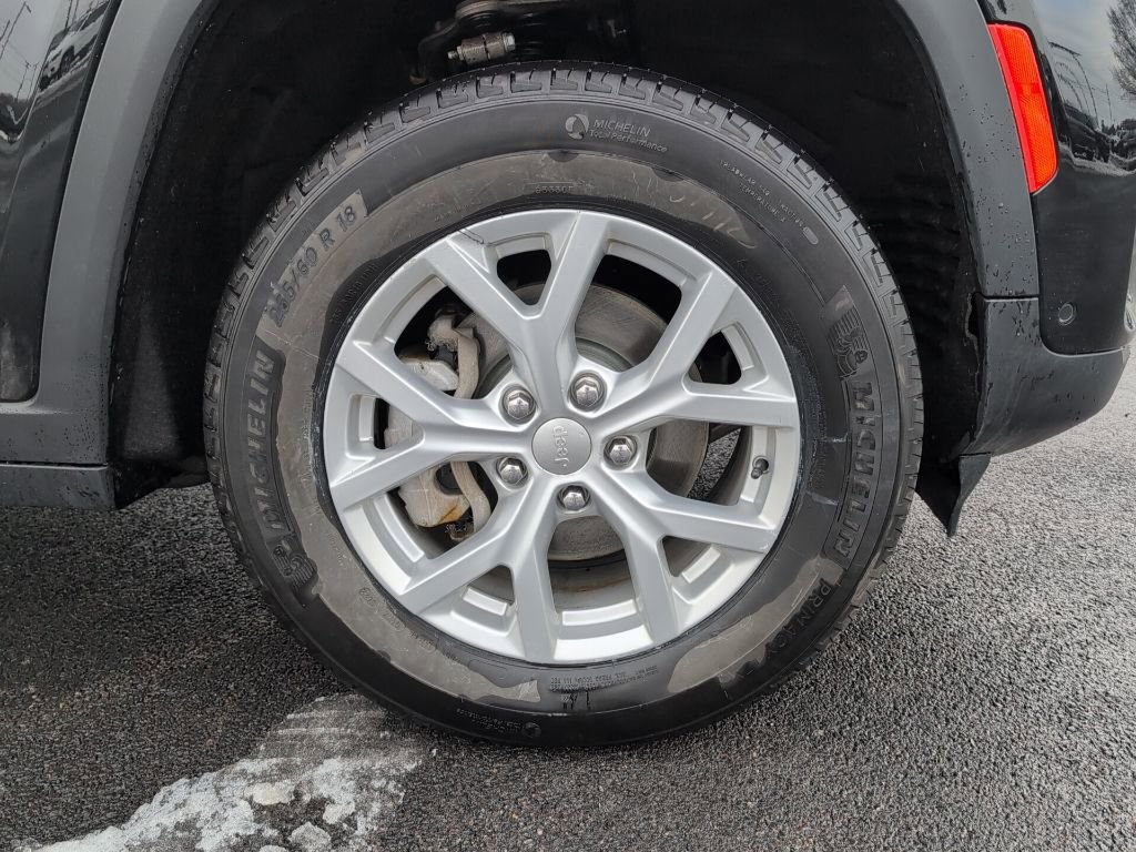 Used 2023 Jeep Grand Cherokee Limited w/ Luxury Tech Group II image 12