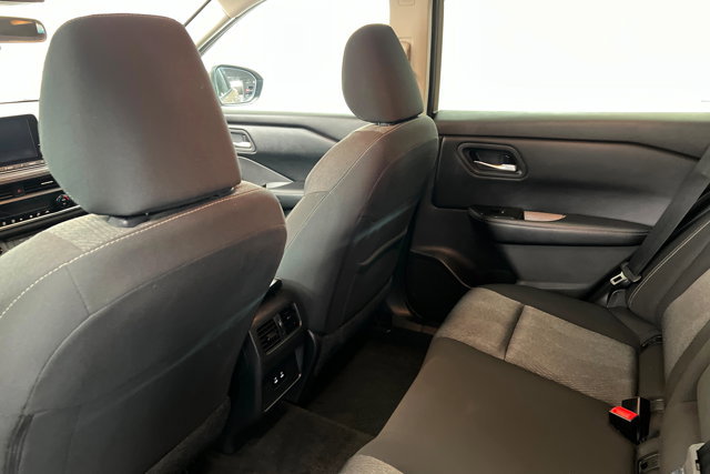 Used 2025 Nissan Rogue SV image 19