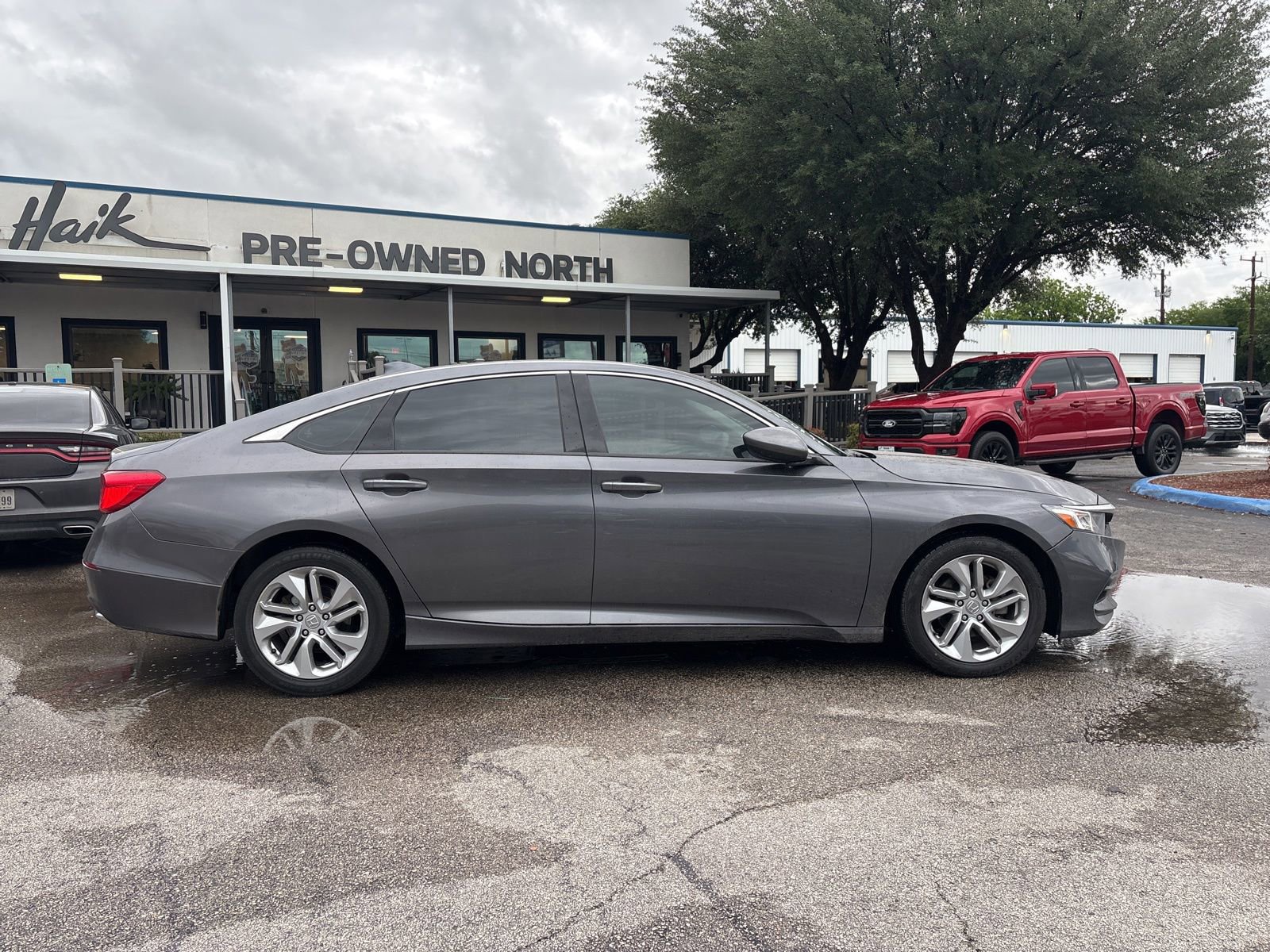 Used 2020 Honda Accord LX image 2
