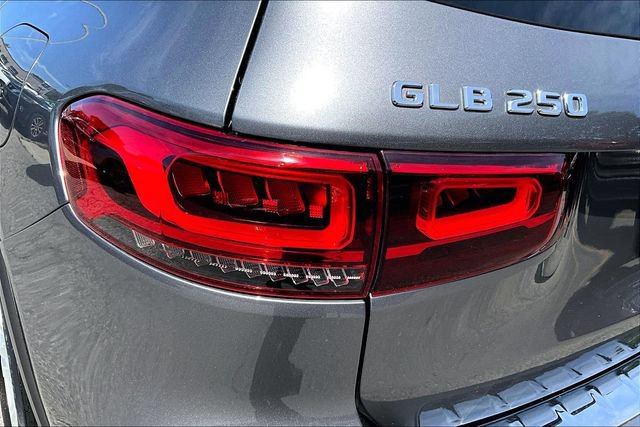 Certified 2023 Mercedes-Benz GLB 250 4MATIC image 25