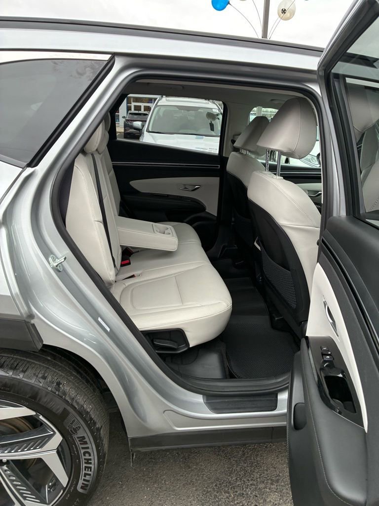 Used 2023 Hyundai Tucson Limited w/ Cargo Package image 23