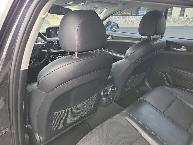 Used 2019 Kia Stinger Base image 9