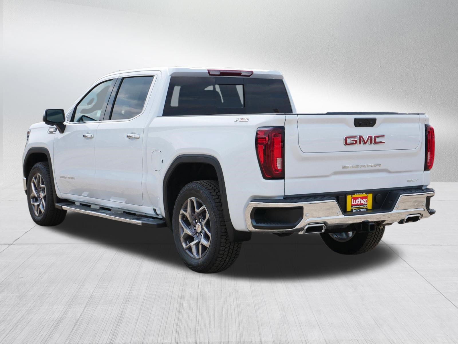 New 2026 GMC Sierra 1500 SLT w/ SLT Premium Plus Package AWD/4WD image 3