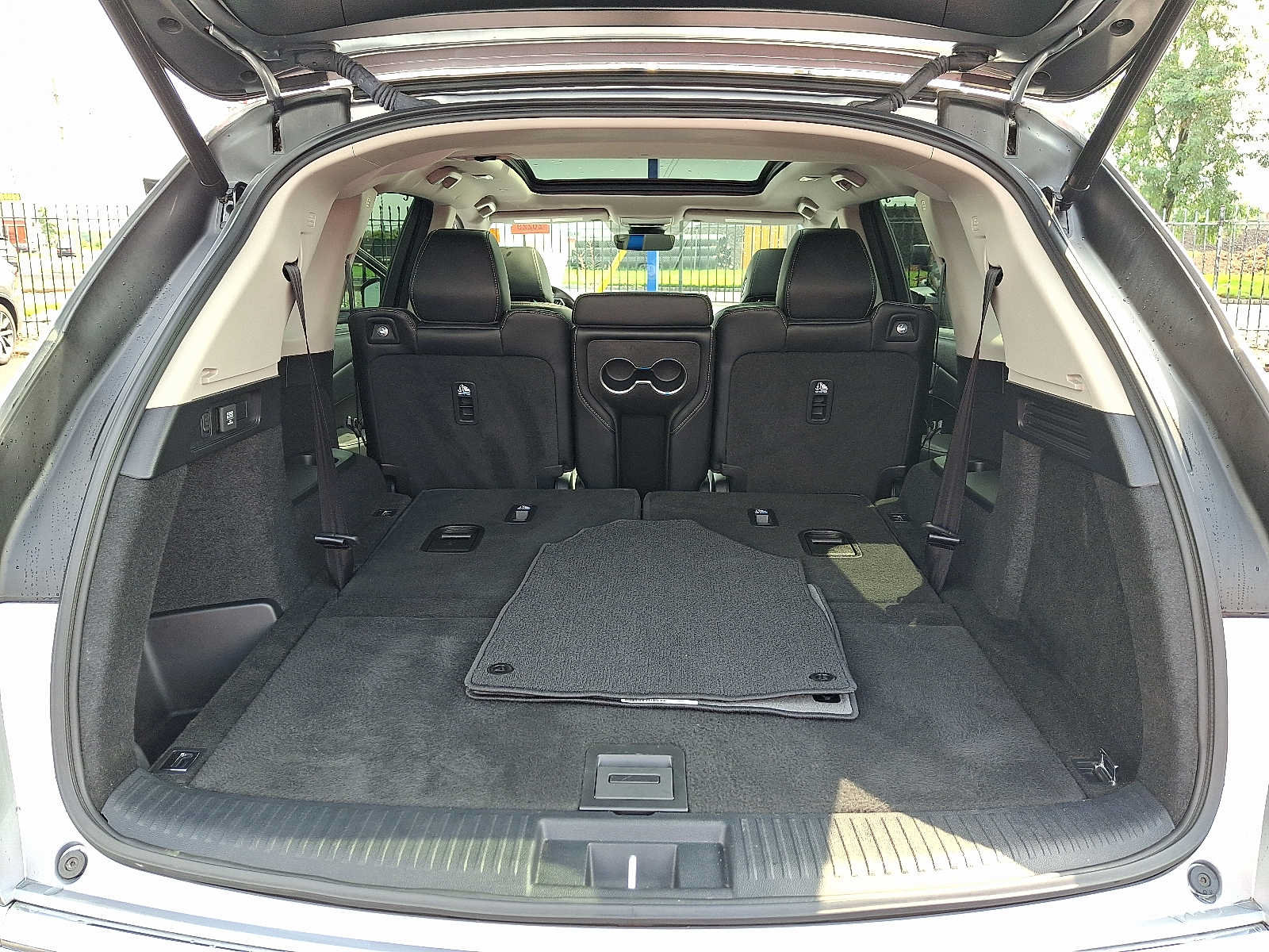 Certified 2024 Acura MDX w/ Technology Package AWD/4WD image 28