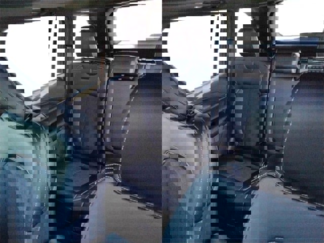 New 2025 Jeep Grand Cherokee Altitude image 21