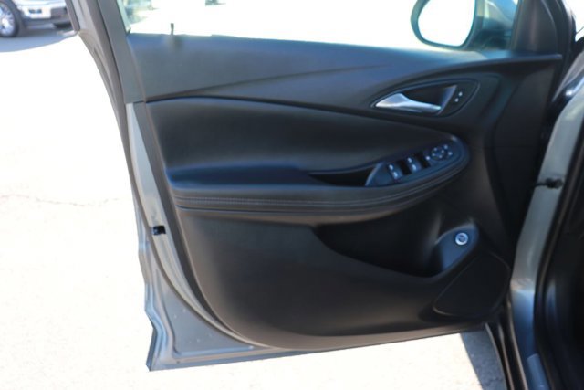 Used 2021 Buick Encore GX Select w/ Experience Buick Package image 9