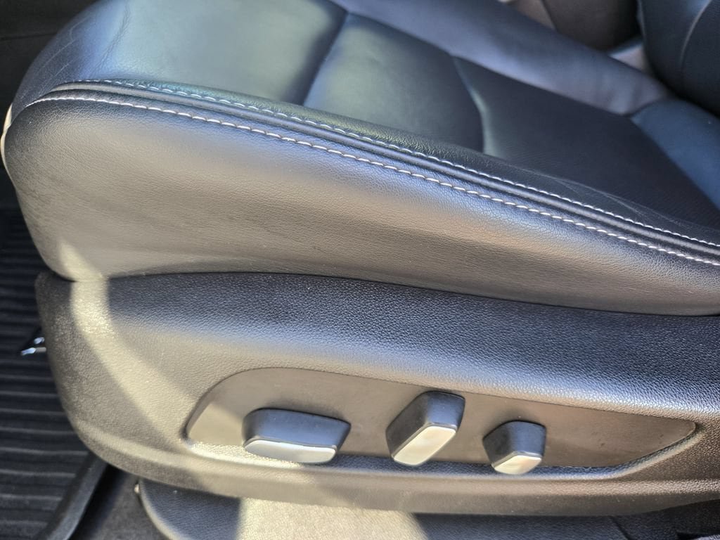 Certified 2022 Cadillac XT6 Premium Luxury AWD/4WD image 13