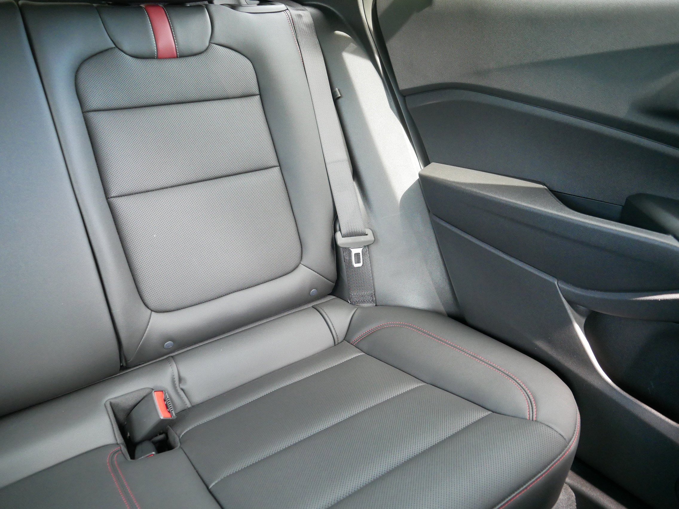 Used 2025 Chevrolet Trax RS w/ Driver Confidence Package FWD image 14
