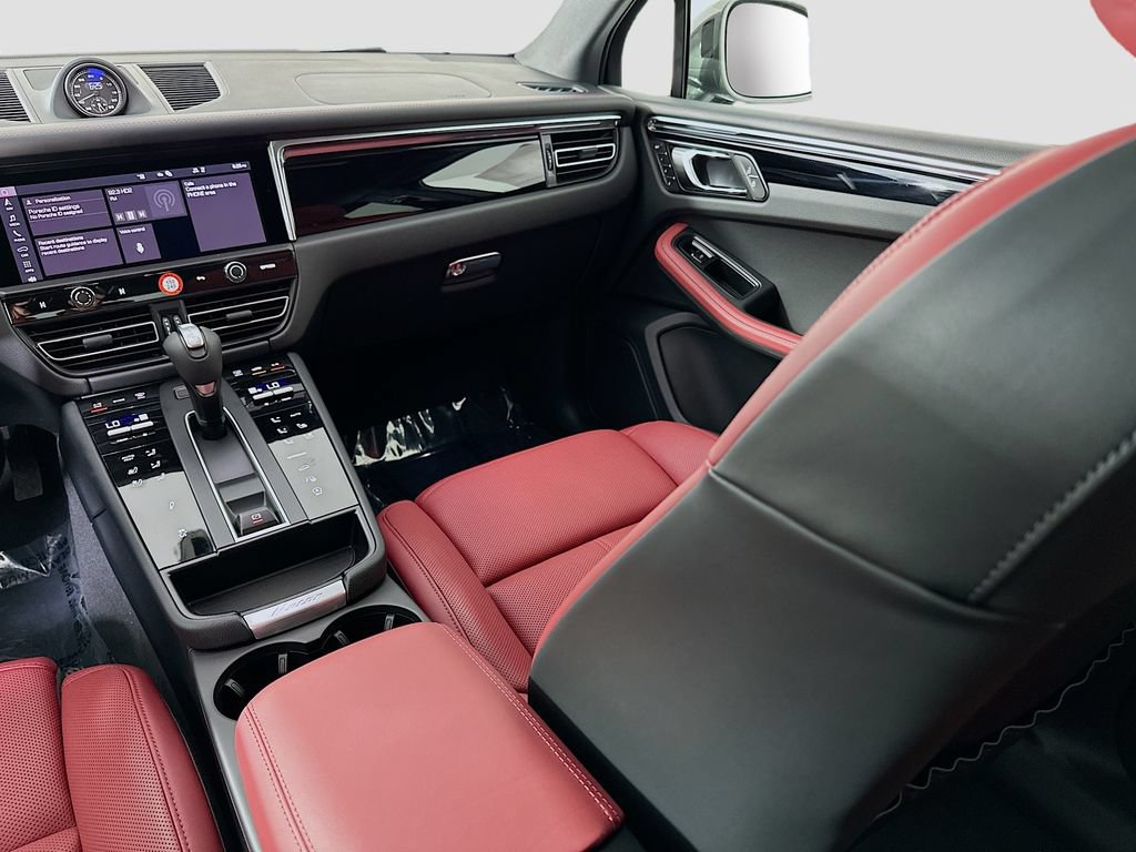 New 2026 Porsche Macan Turbo AWD/4WD image 26
