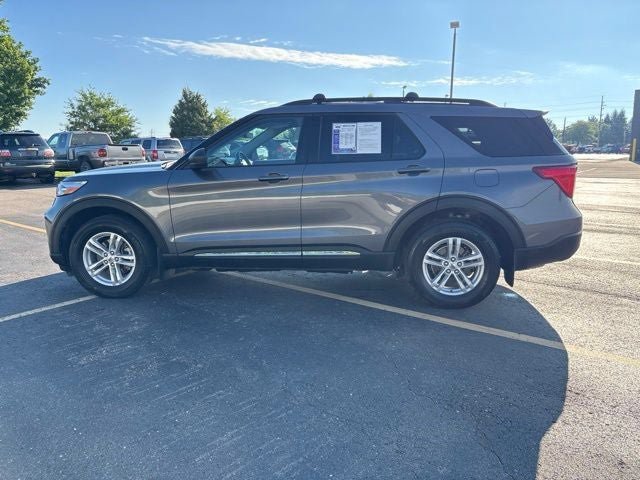 Used 2024 Ford Explorer XLT w/ Equipment Group 202A AWD/4WD image 16