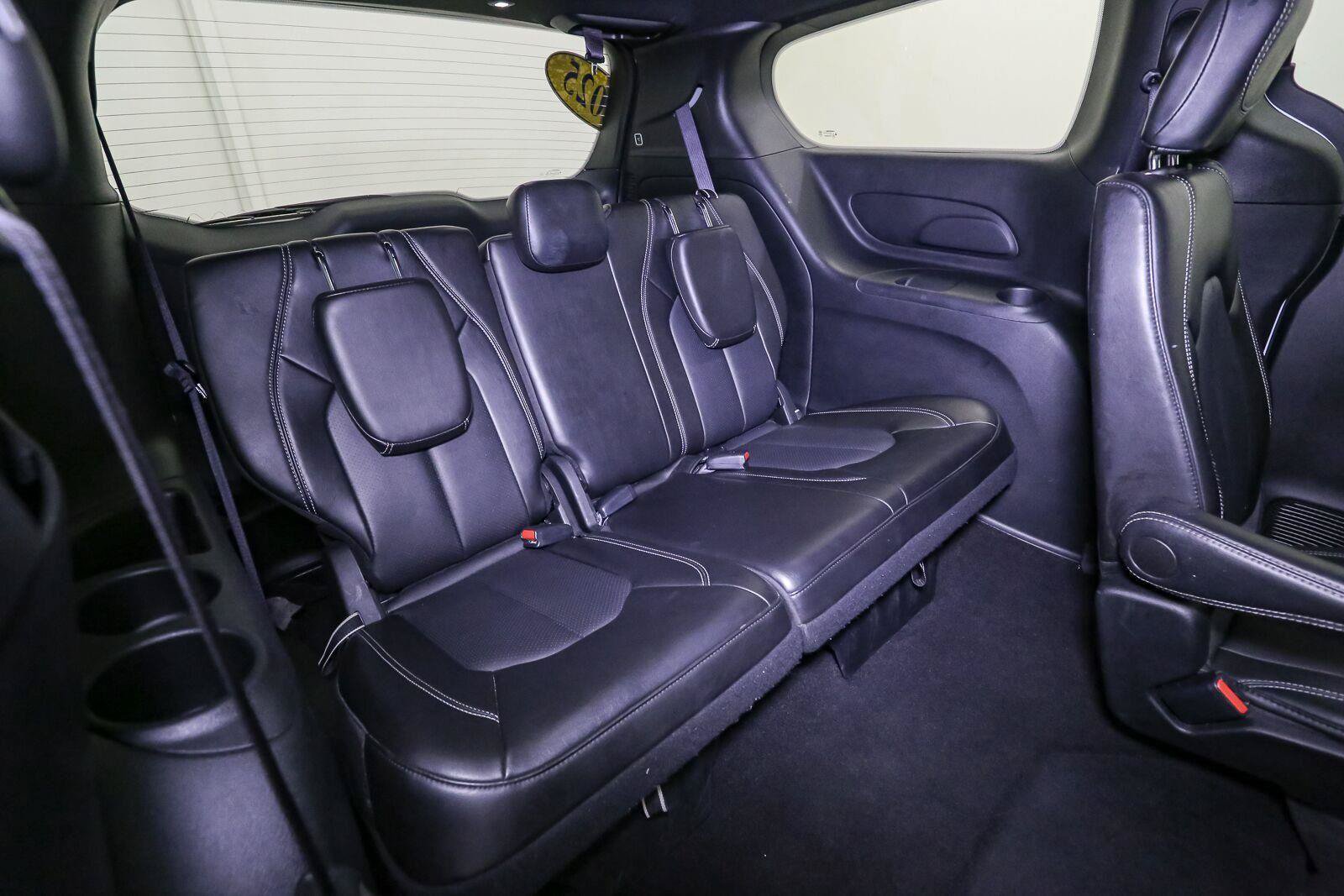 Used 2025 Chrysler Pacifica Select FWD image 20