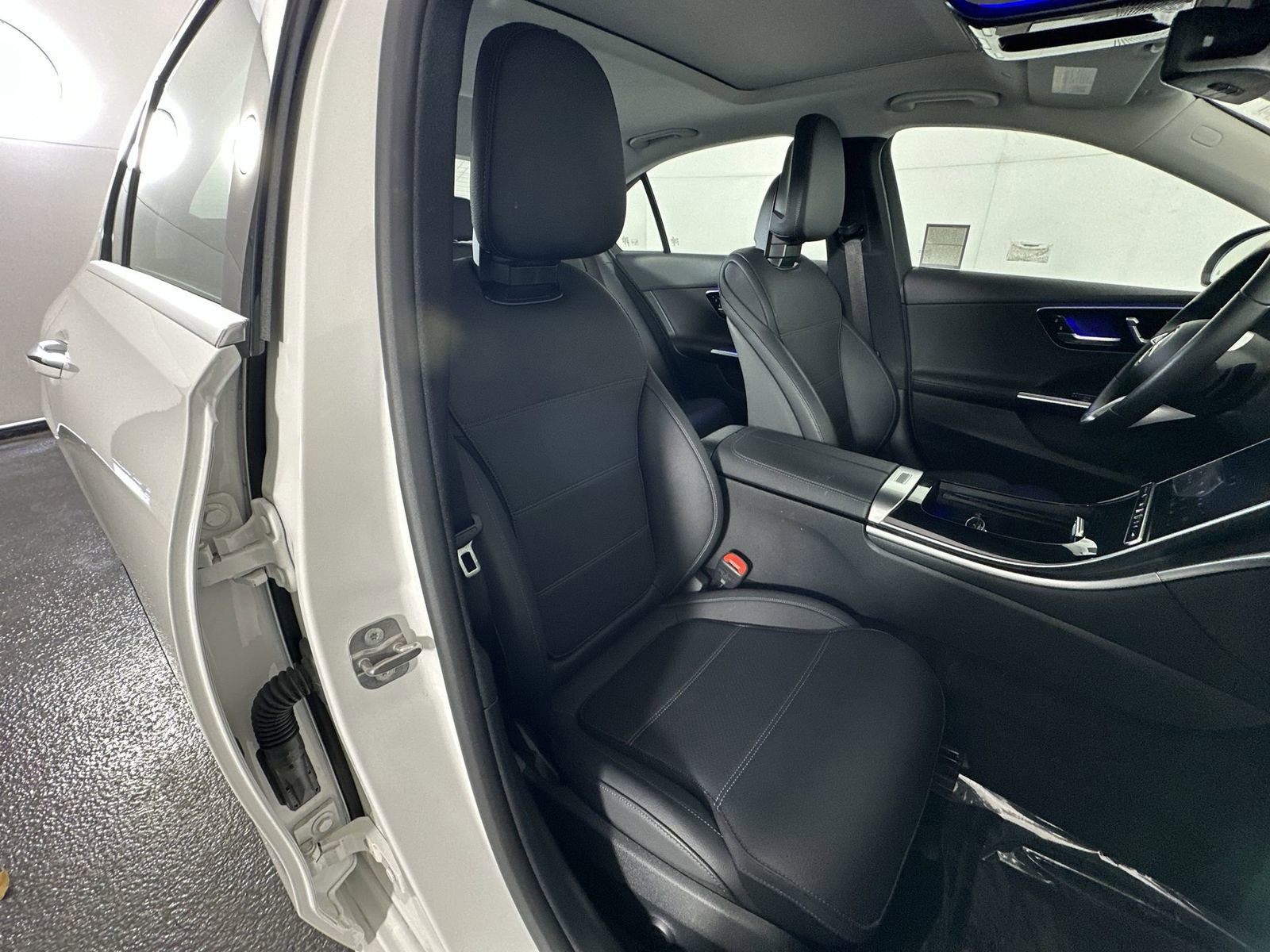 Used 2025 Mercedes-Benz C 300 Sedan image 26