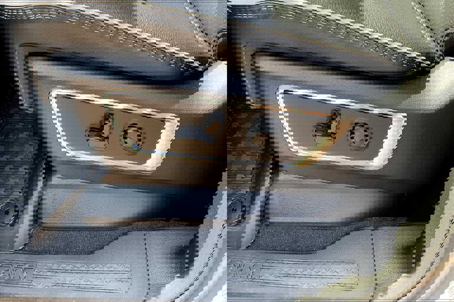 New 2026 RAM 1500 Laramie w/ Night Edition image 17