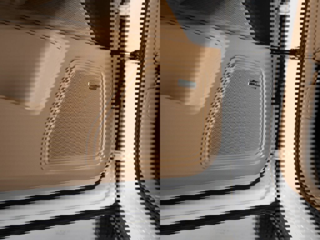 New 2026 Porsche Macan image 17