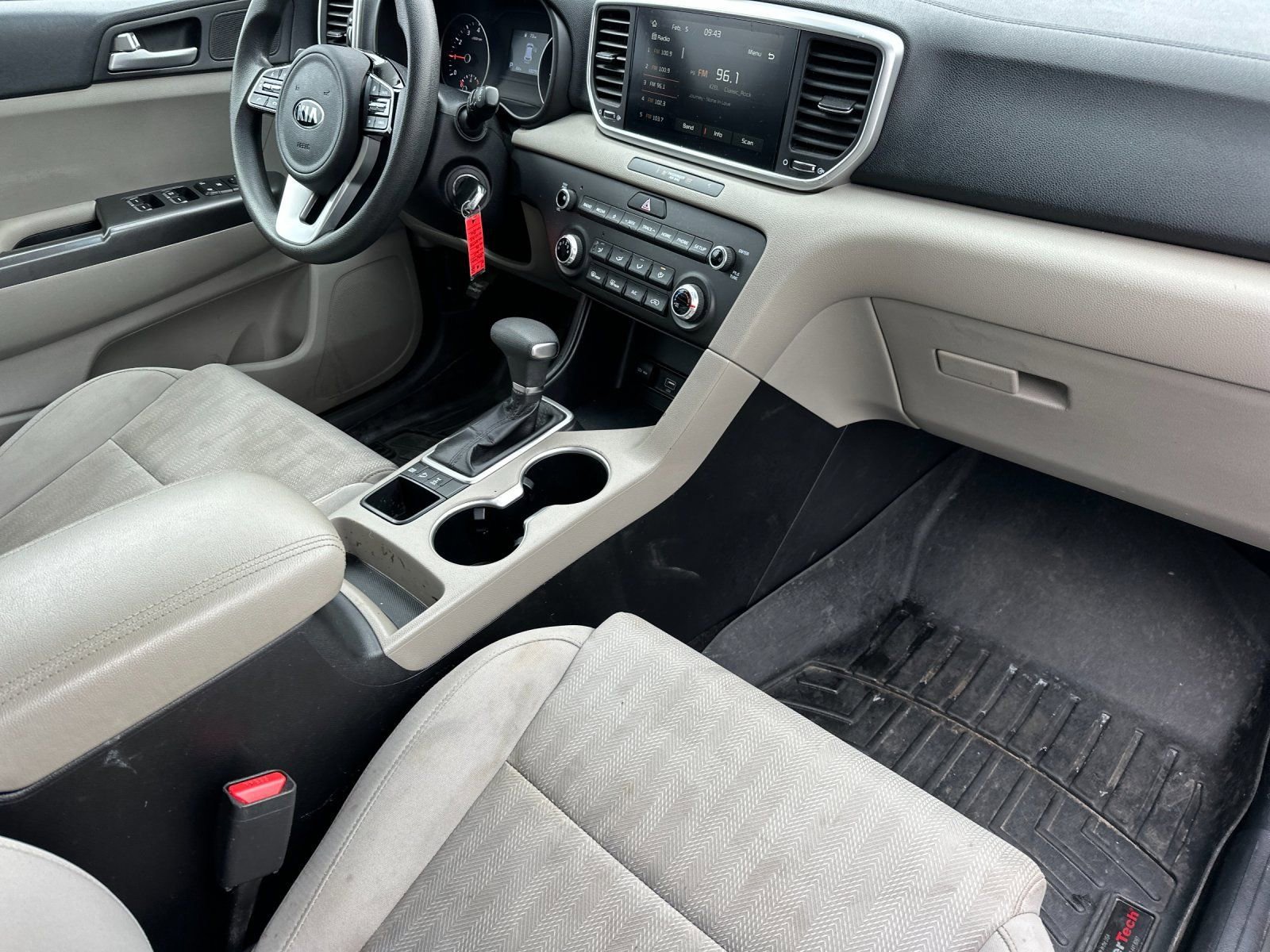 Used 2022 Kia Sportage LX image 16