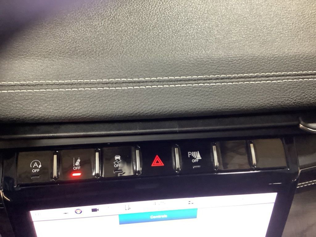 Certified 2023 Jeep Grand Cherokee Limited image 35