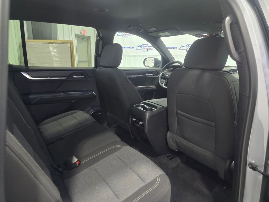 Used 2025 GMC Acadia Elevation image 26