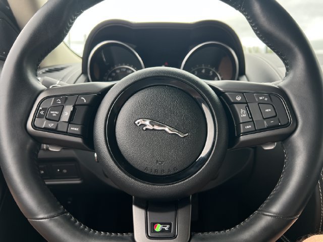 Used 2016 Jaguar F-TYPE R AWD/4WD image 21