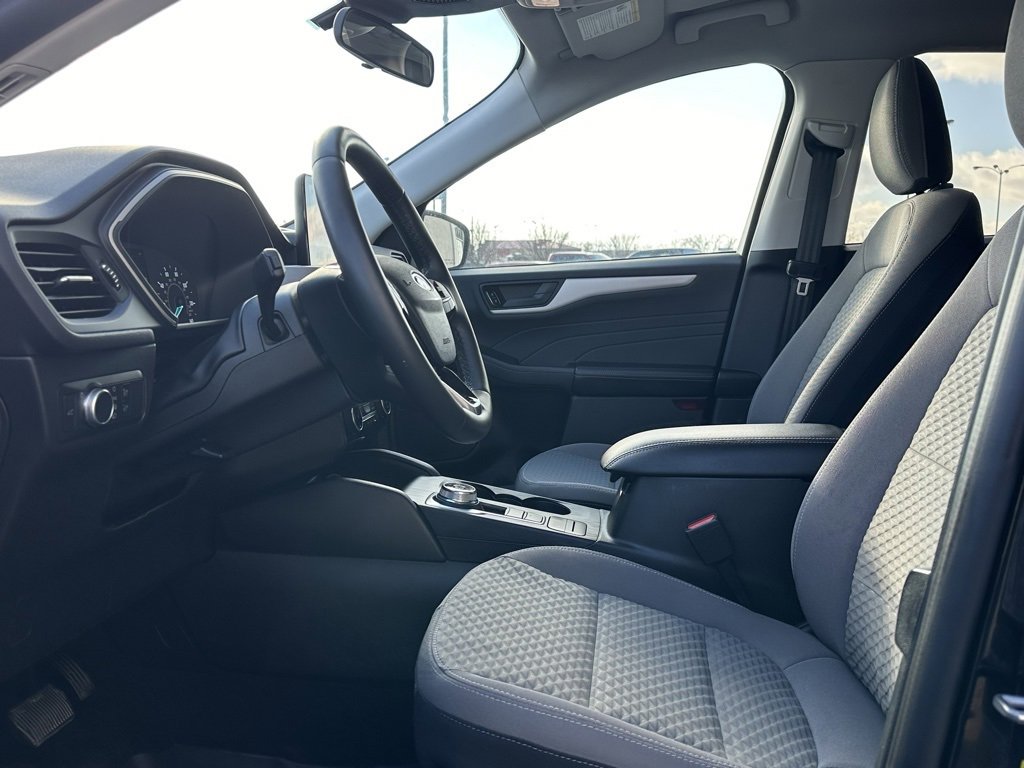 Used 2022 Ford Escape SE w/ Convenience Package image 46