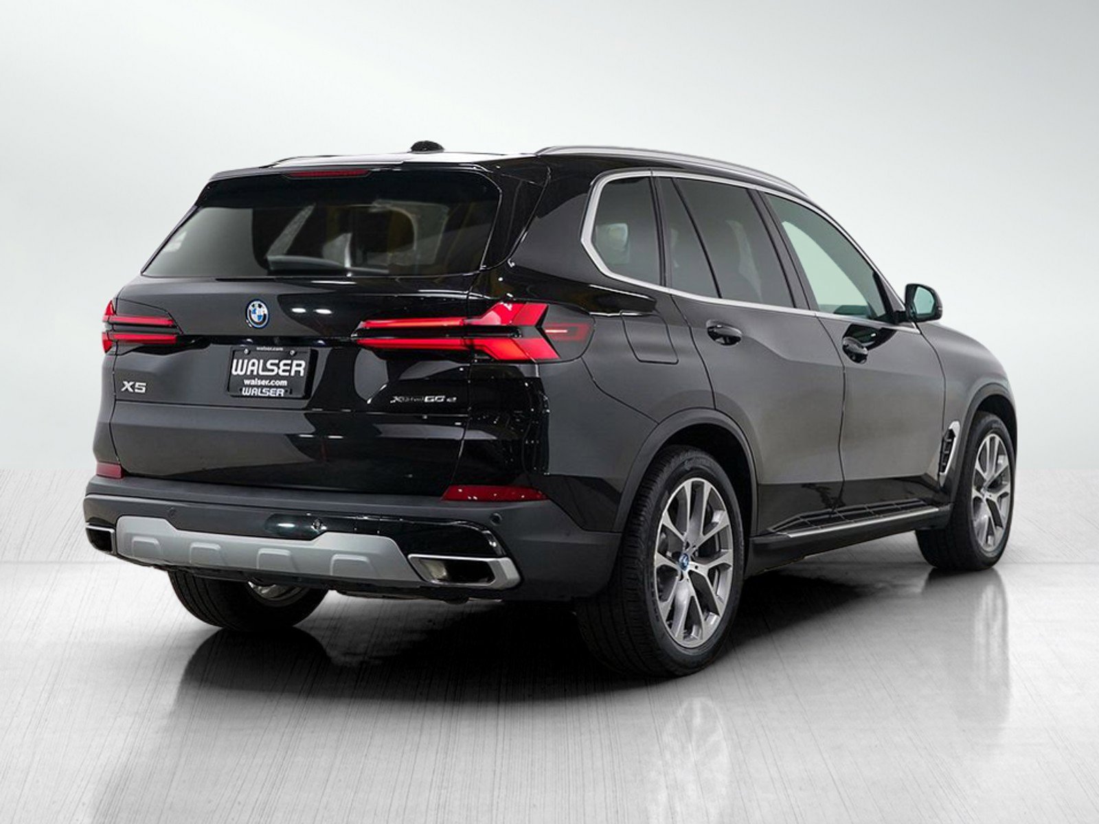 Used 2025 BMW X5 xDrive50e AWD/4WD image 5