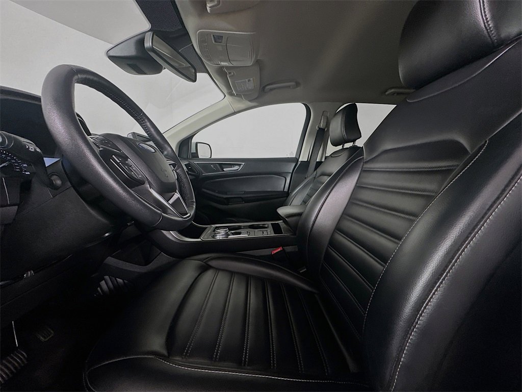 Used 2023 Ford Edge SEL image 16