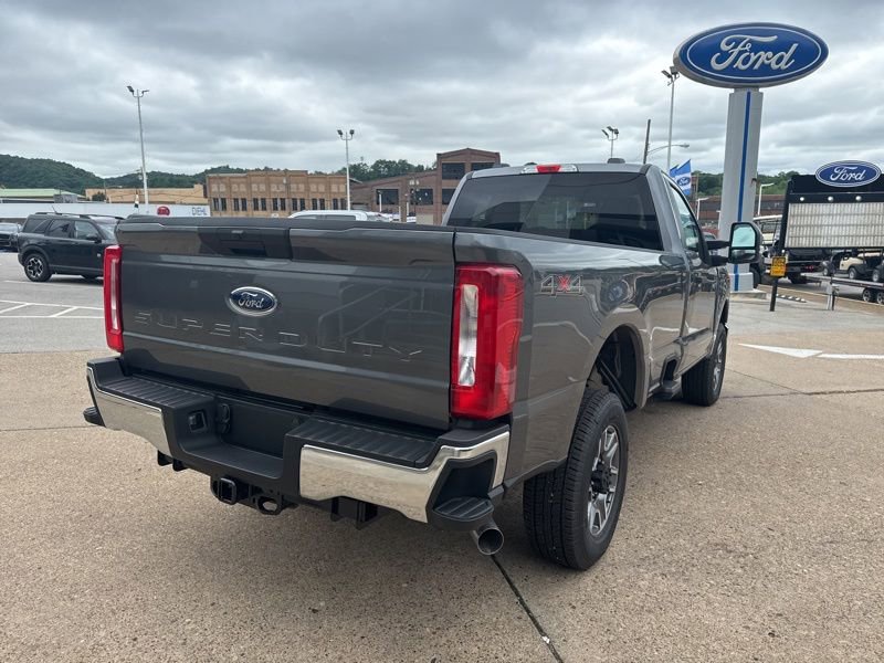 New 2025 Ford F350 XLT image 7