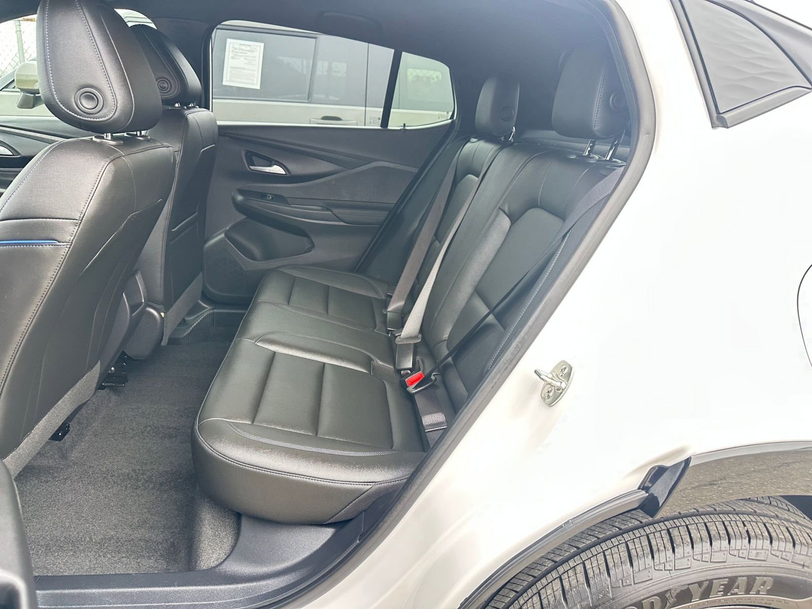 Used 2025 Buick Envista Sport Touring image 37