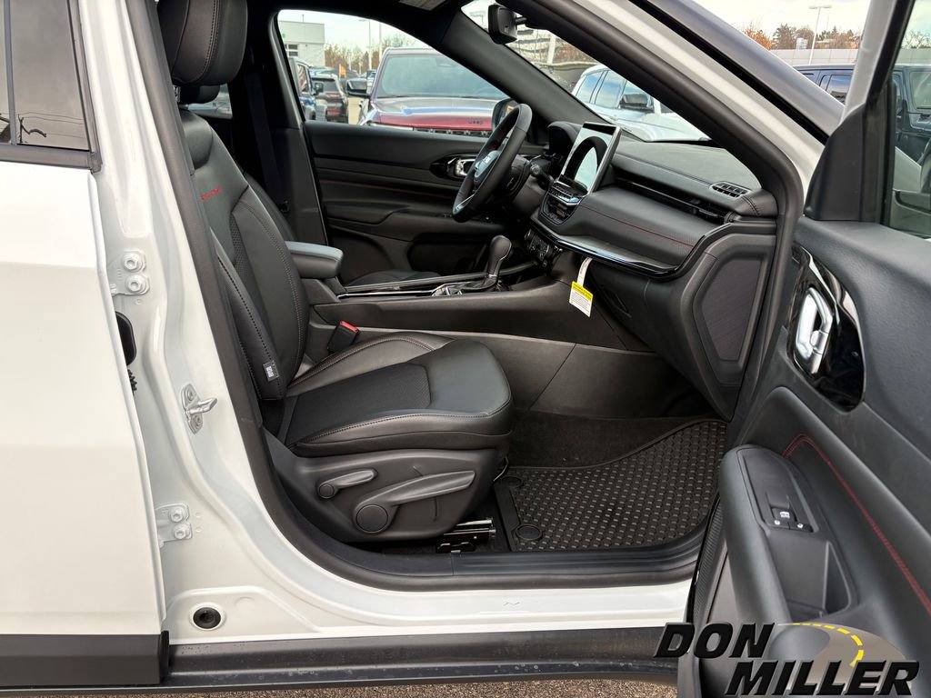 New 2026 Jeep Compass Trailhawk image 21