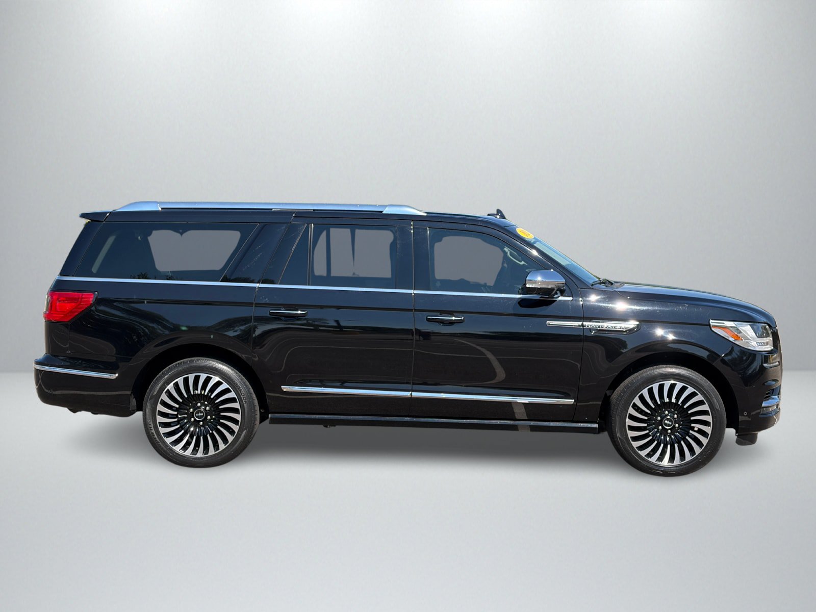 Used 2021 Lincoln Navigator L Black Label AWD/4WD image 6