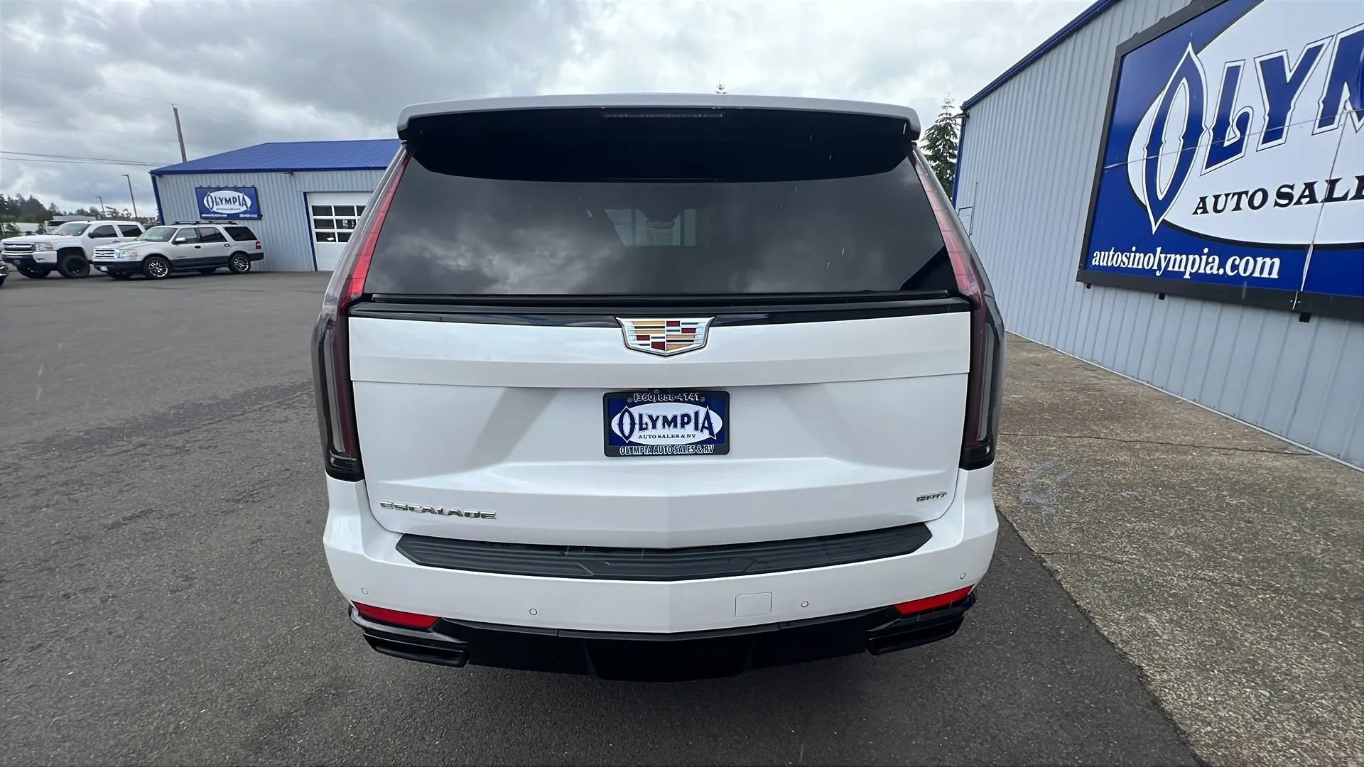 Used 2021 Cadillac Escalade Sport w/ Driver Assist Tech Package AWD/4WD image 12