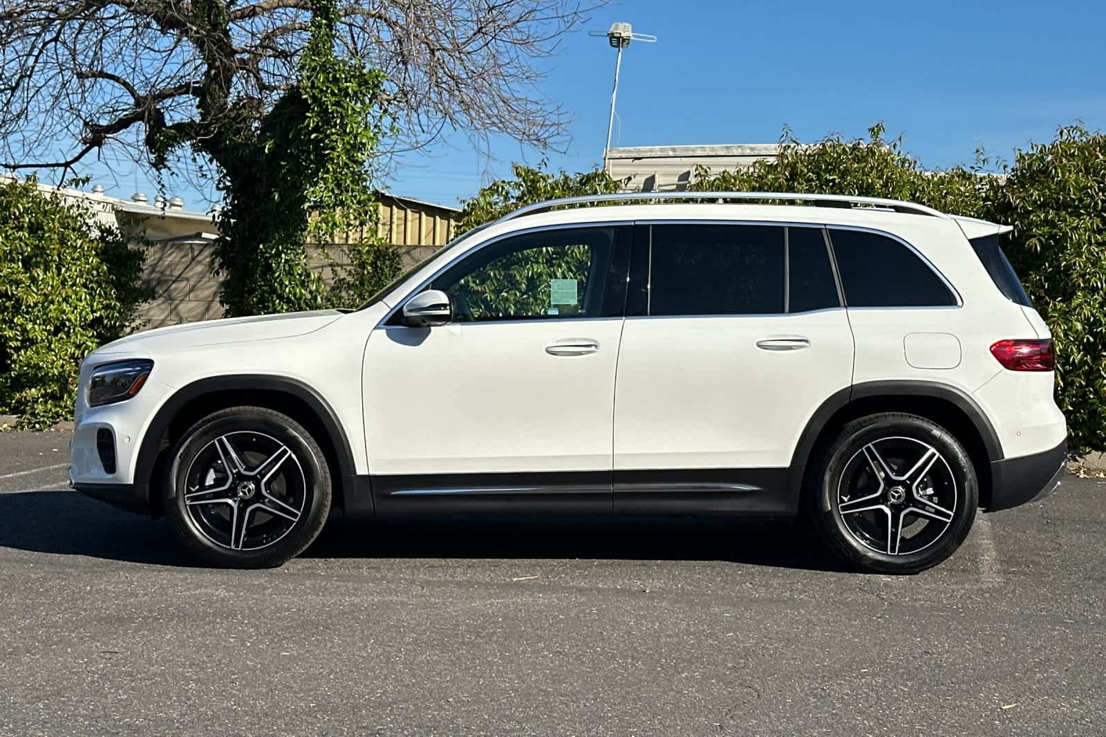 New 2026 Mercedes-Benz GLB 250 4MATIC image 6