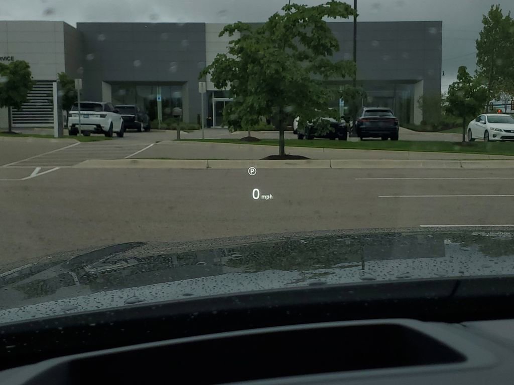 New 2026 Land Rover Range Rover Velar Dynamic SE image 14