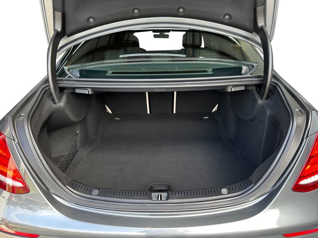 Used 2017 Mercedes-Benz E 300 image 19