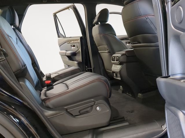 New 2025 Honda Pilot TrailSport image 16