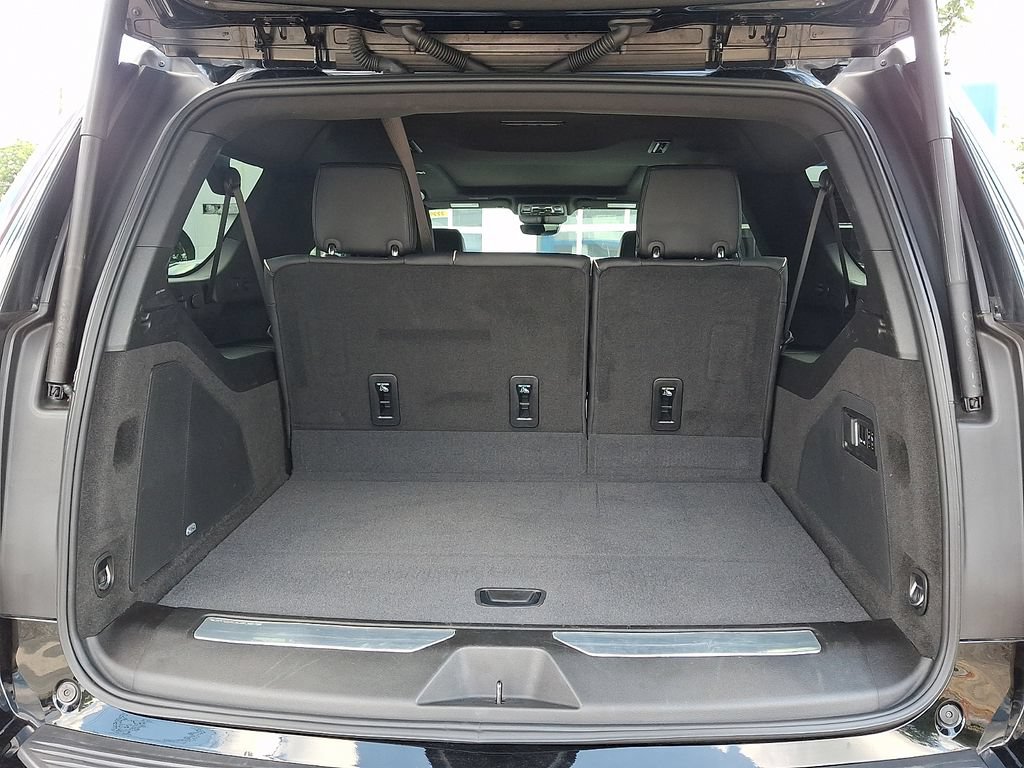 Certified 2026 Cadillac Escalade ESV Luxury w/ LPO, Floor Liner Package AWD/4WD image 28