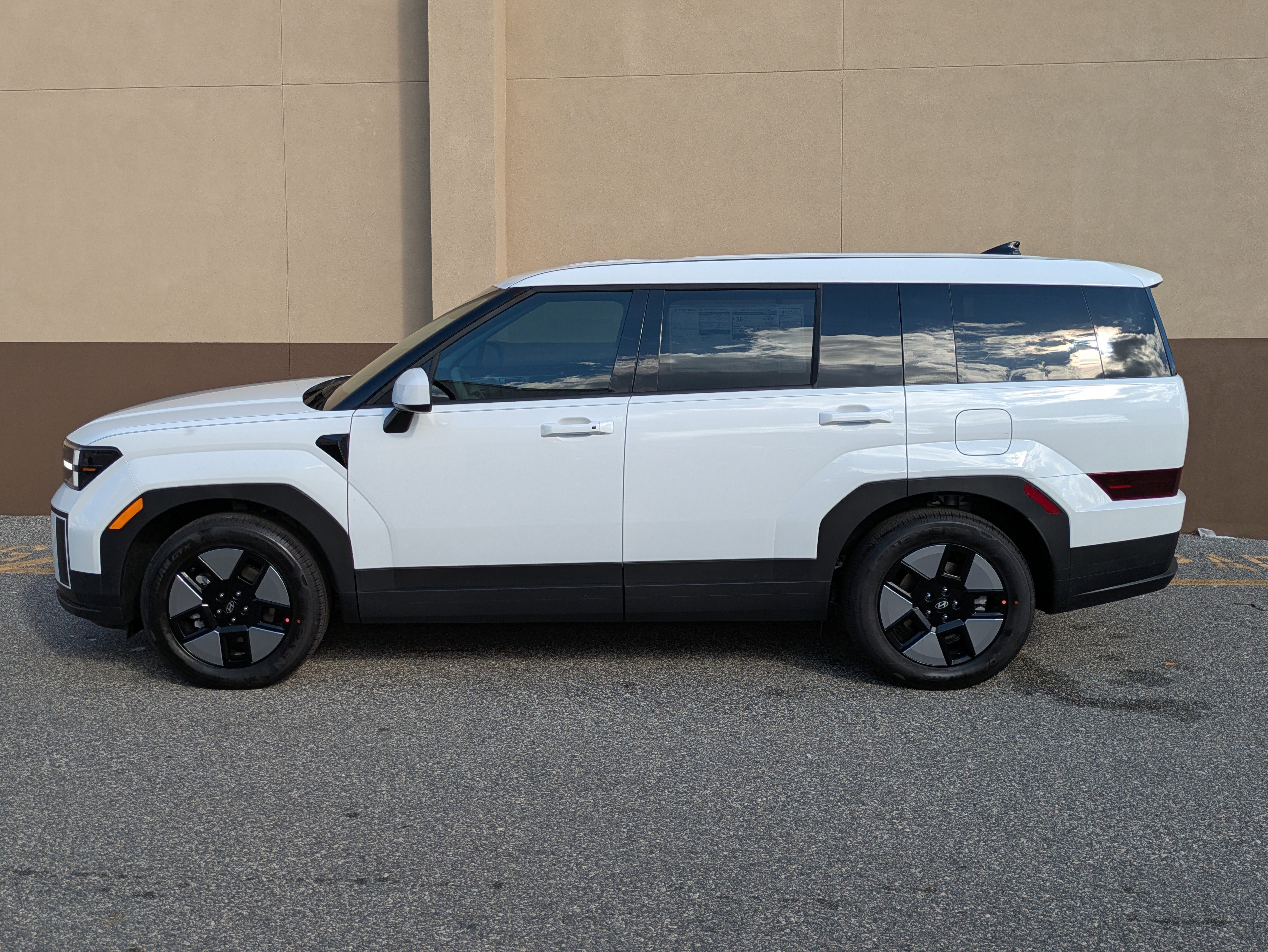 New 2026 Hyundai Santa Fe SE image 9