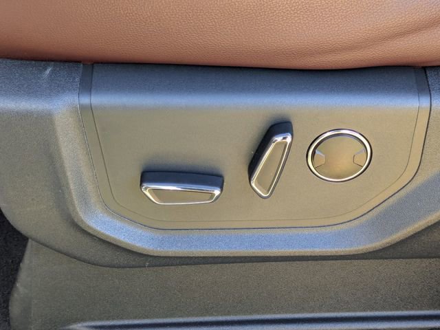 Used 2024 Ford Expedition Limited image 17