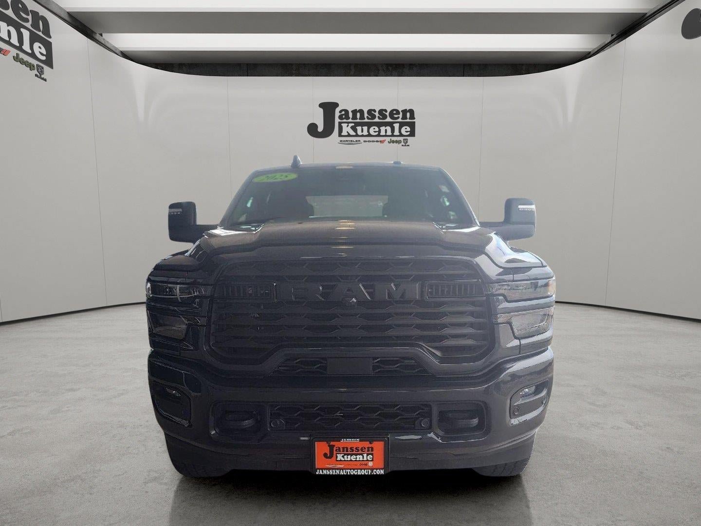 Used 2025 RAM 2500 Big Horn AWD/4WD image 4