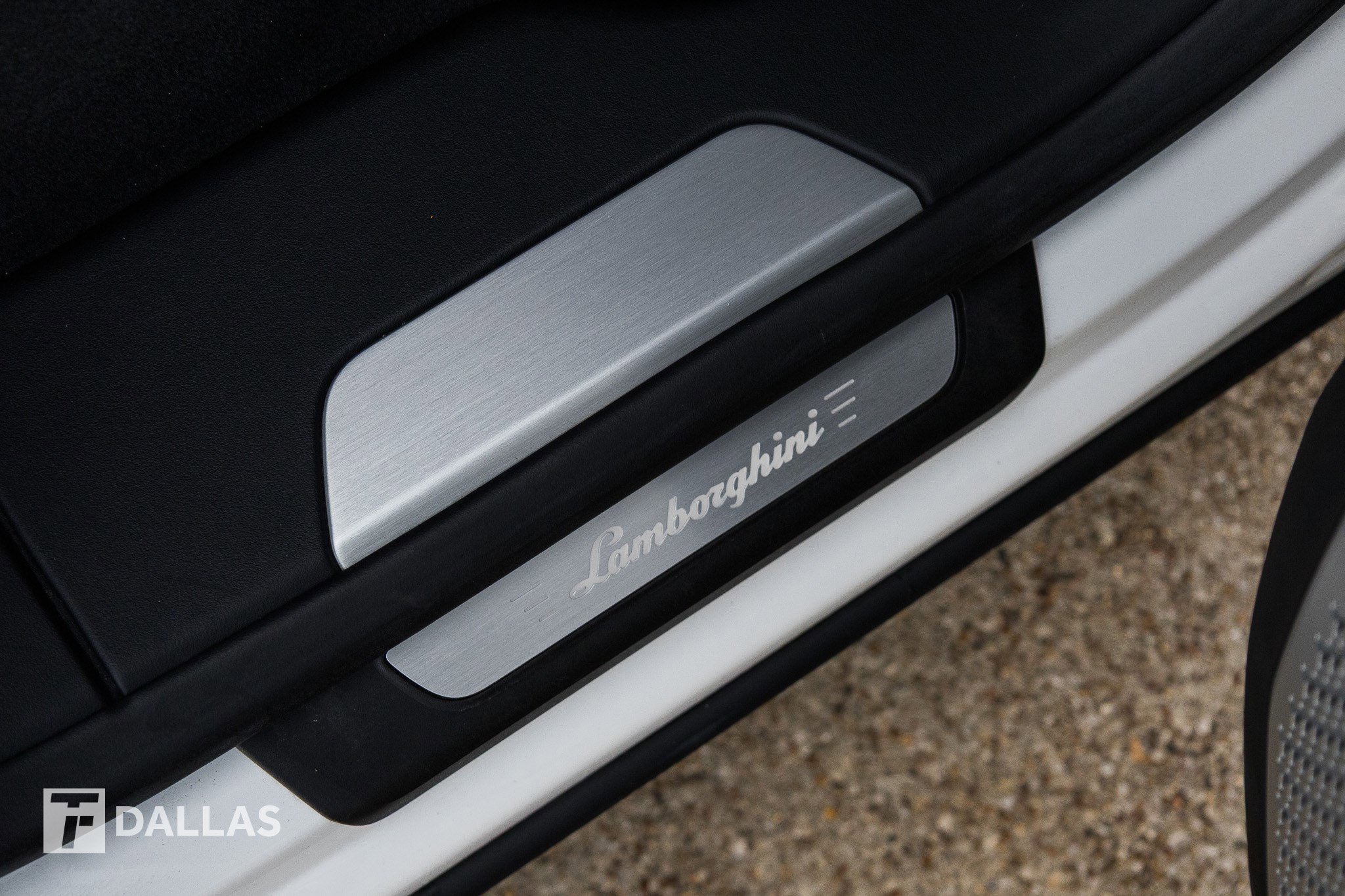 Used 2020 Lamborghini Urus image 35