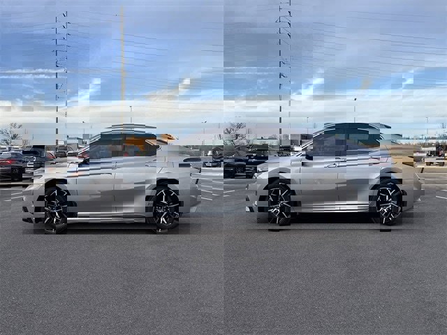 Used 2024 Toyota Camry SE image 3