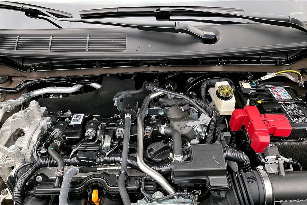 Used 2025 Nissan Kicks SR image 10