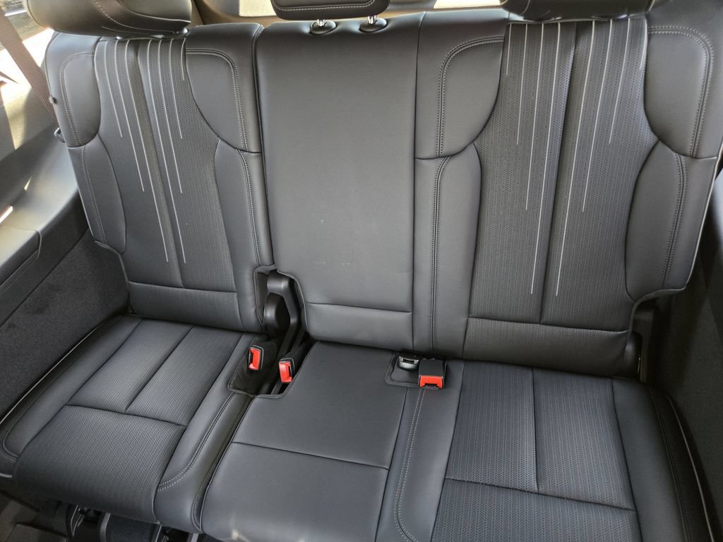 New 2026 Cadillac Escalade IQL Sport 2 w/ LPO, Floor Liner Package AWD/4WD image 20