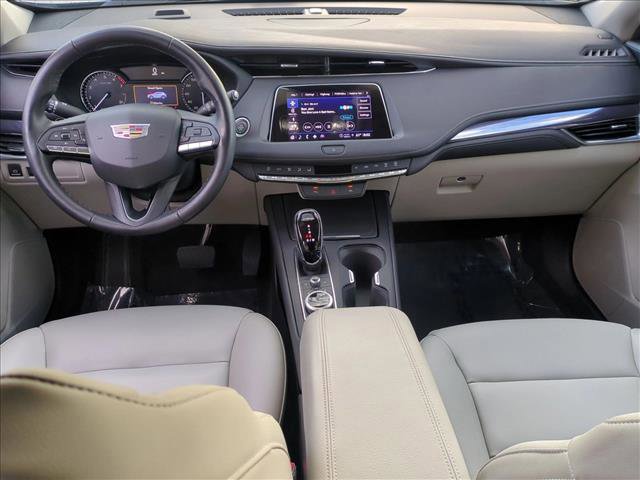 Used 2022 Cadillac XT4 Luxury w/ Driver Awareness Package image 17