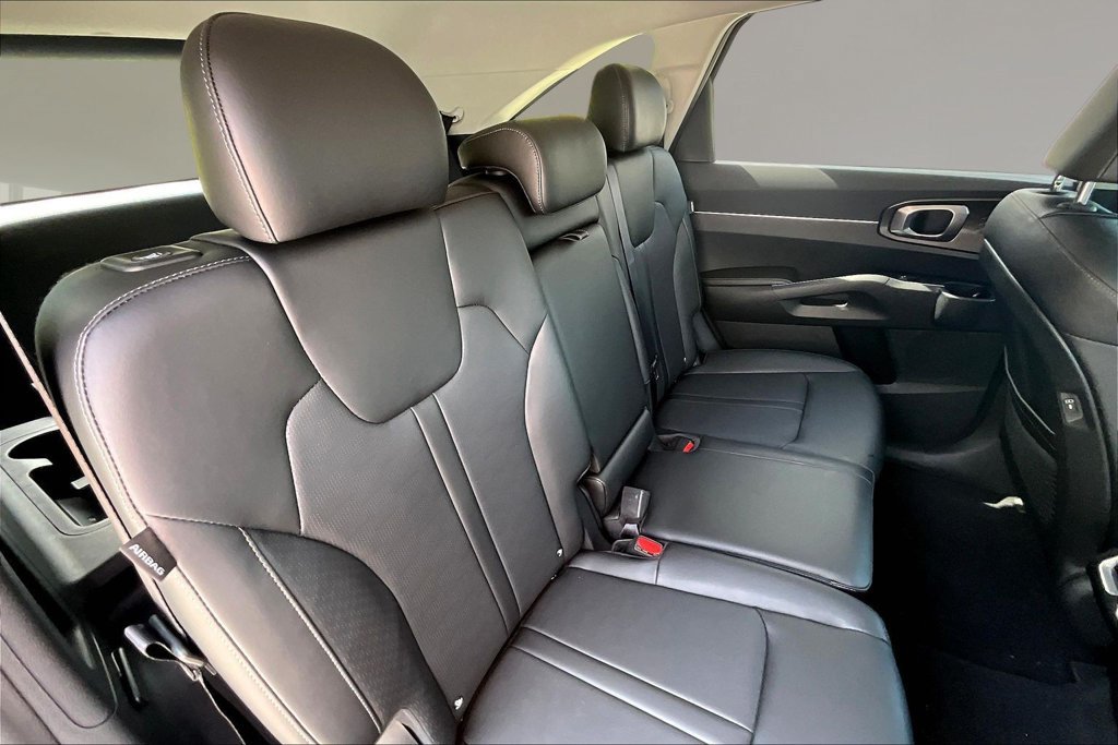 New 2026 Kia Sorento S w/ S Panoramic Sunroof Package FWD image 10