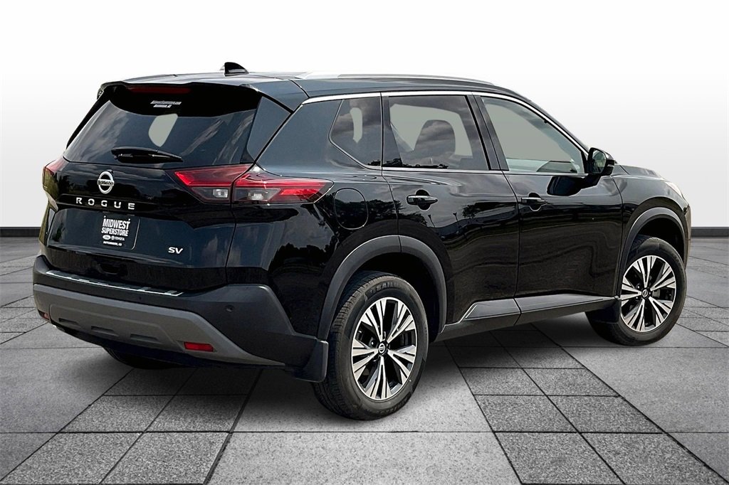 Used 2021 Nissan Rogue SV w/ Premium Package image 12