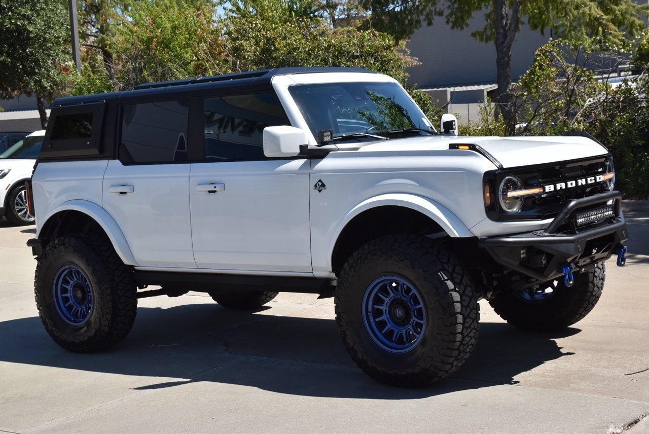 Used 2022 Ford Bronco Outer Banks AWD/4WD image 5