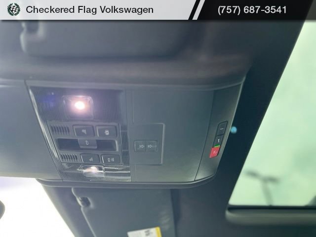 Used 2023 Volkswagen Atlas Cross Sport SEL R-Line AWD/4WD image 23